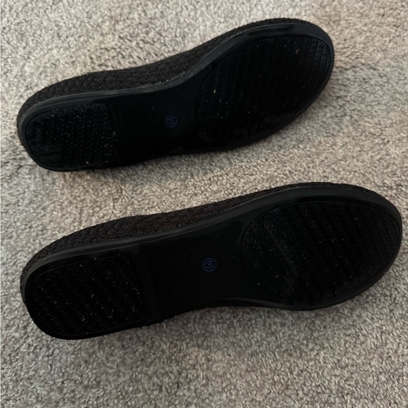 Rothy's Black Flats with Blue Accent size 7.5 - Picture 2 of 5